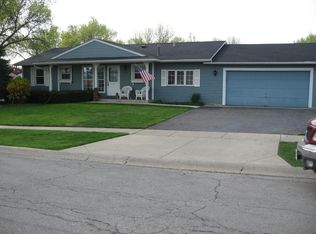 1134 Cernan Ct, Elk Grove Village, IL 60007