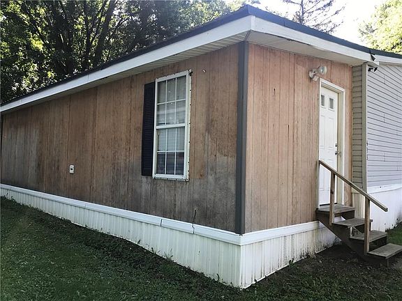 3rd image of 433 Terri Dr