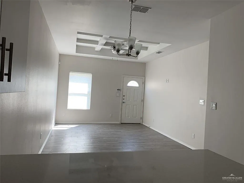 2 bed, 2.0 bath, 900 sqft, $900 — Photo 4