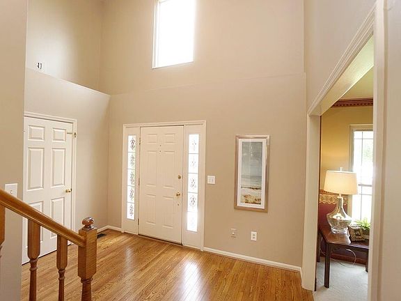 2nd image of 5119 Clovercrest Ct