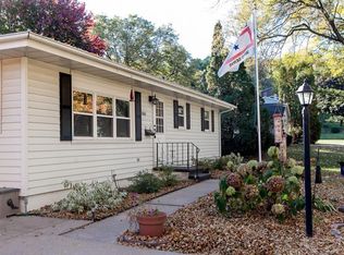 3800 Terrace Hill Dr NE, Cedar Rapids, IA 52402