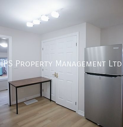 2nd image of 19 Byron St