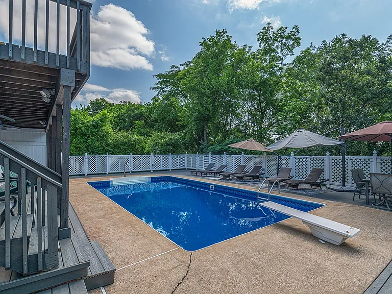 3902 Laird Ln — Photo 32