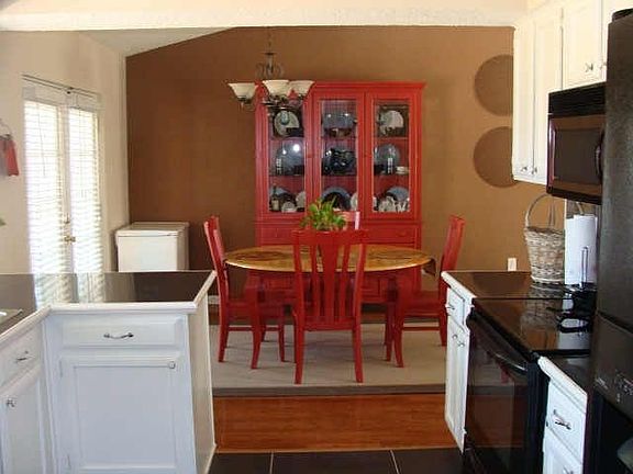 5th image of 1941 Pin Oak Dr