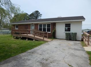 1401 Beckham Ave, Lawrenceburg, TN 38464