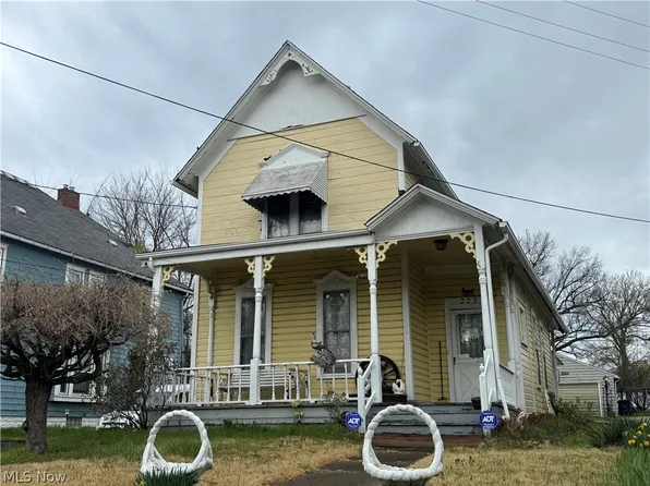 223 Crosby St, Akron, OH 44303