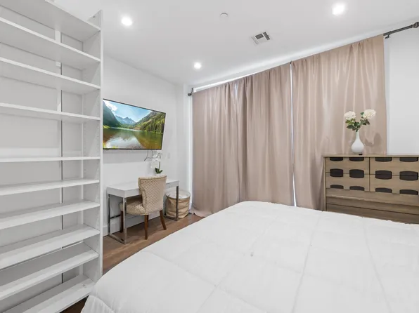 1769 East 13th Street image 11 of 17