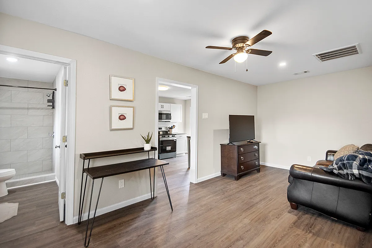 1 bed, 650 sqft, $1,595 — Photo 1