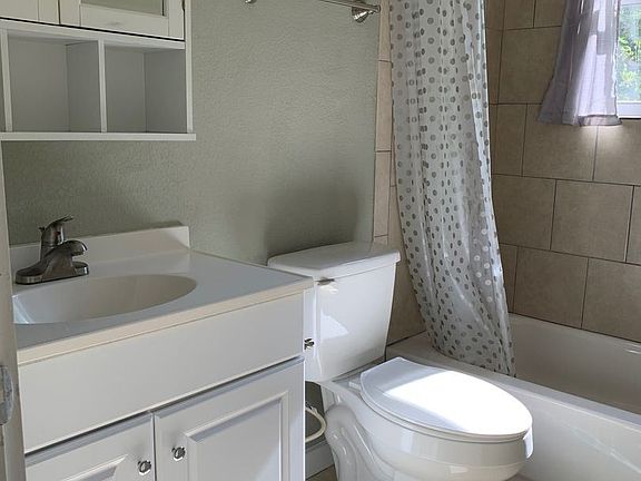 5th image of 103 W Martin Luther King Blvd APT 7
