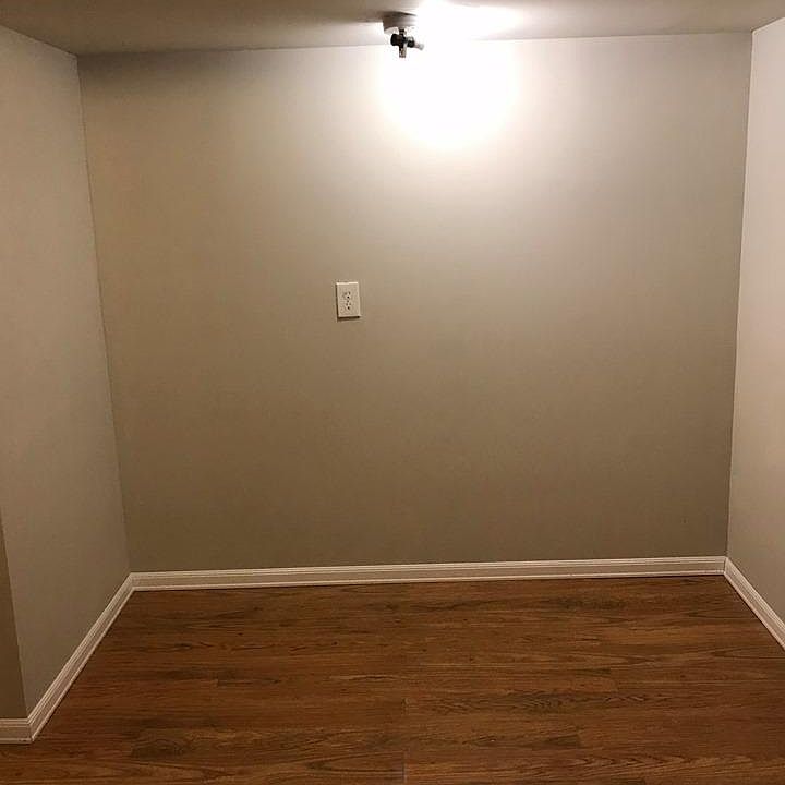 1st image of 306 Weaver Dr