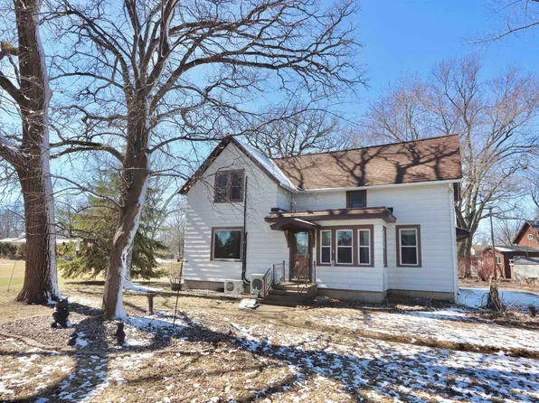 N7128 Winnebago Dr, Fond Du Lac, WI 54935