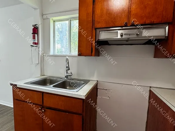 2310 Thom St, Flint, MI 48506