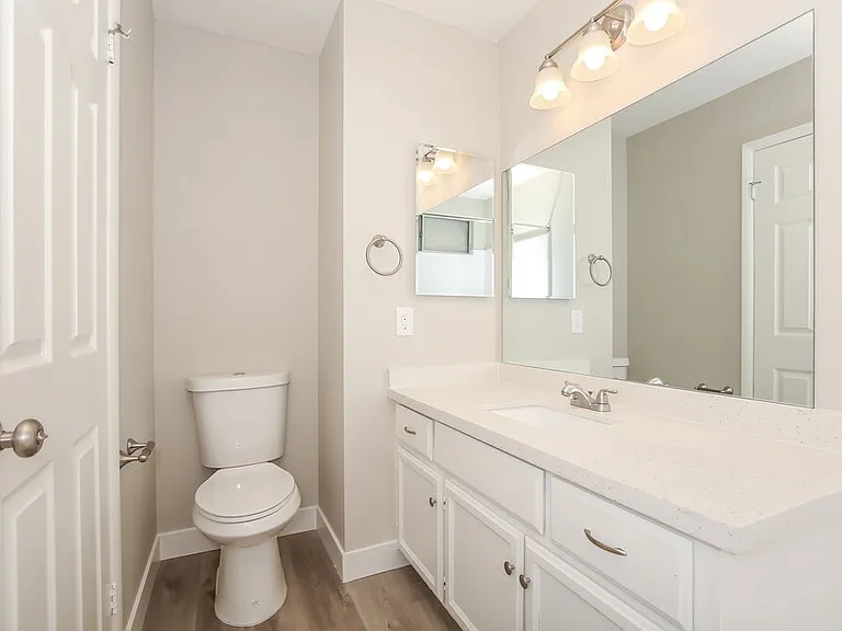 1403 Harmony Hill Dr — Photo 10