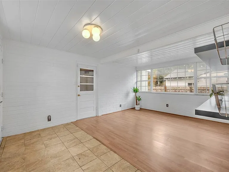 612 E Kaley St — Photo 8