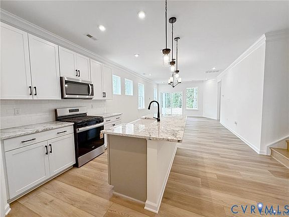 6th image of this home