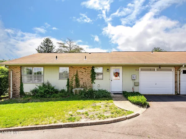 32B Buckingham Drive, Manchester, NJ 08759