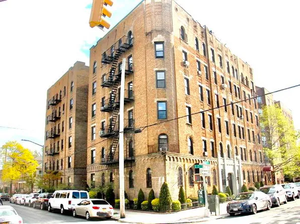 2020 Kings Highway image 1 of 3