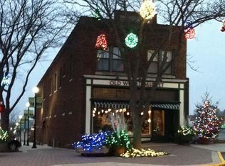 52 Indiana Ave APT 2, Valparaiso, IN 46383