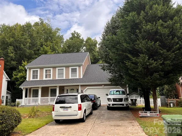 2913 Summerland Dr, Matthews, NC 28105