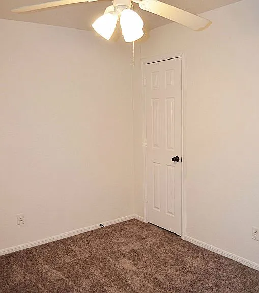 4902 Slate Ct — Photo 24