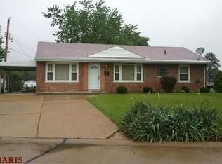 4305 Hannover Cts, Saint Louis, MO 63123