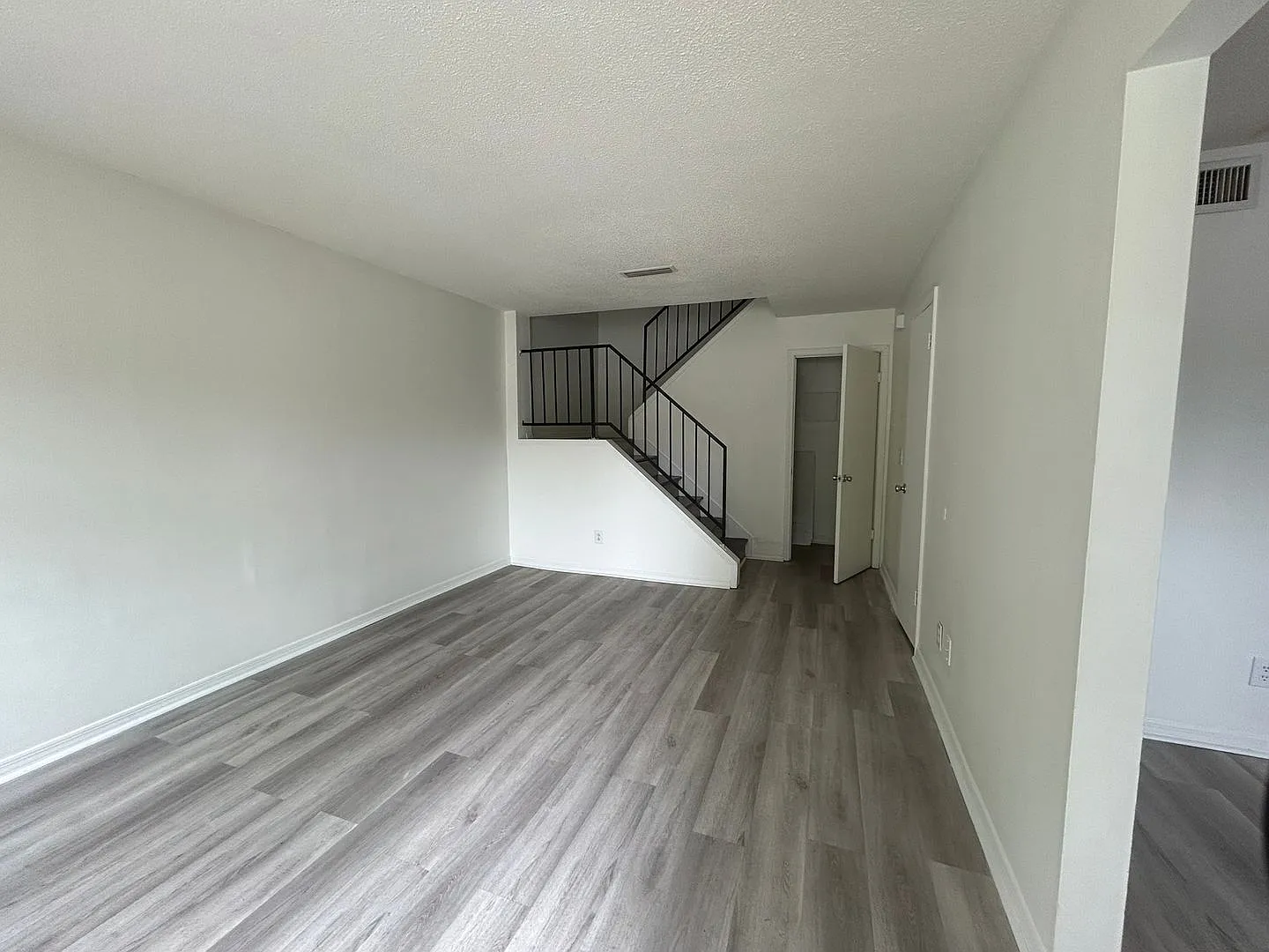 818 Lesa Street Hinesville, GA 31313 — Photo 3