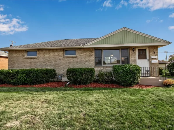 19 Diane Dr, Cheektowaga, NY 14225