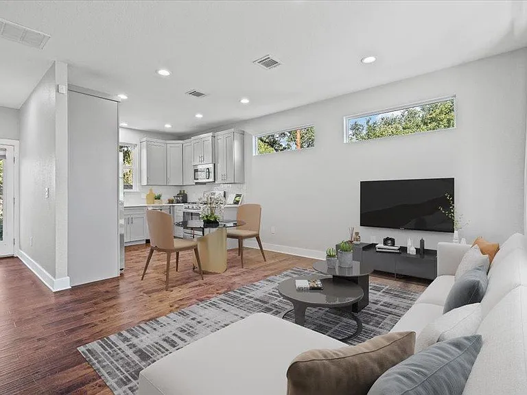 706 Short Kemp St #2 — Photo 4