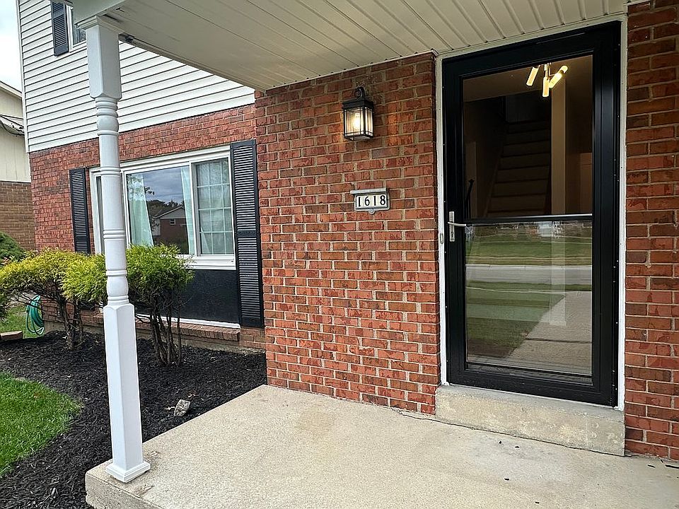 2nd image of 1618 Laval Dr