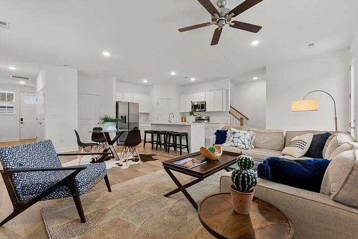 9159 Rolling Stone Way — Photo 4