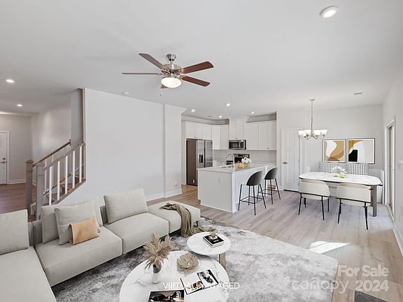 4th image of 135 Beacon Dr #D