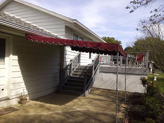 3rd image of 310 Northbrook Dr