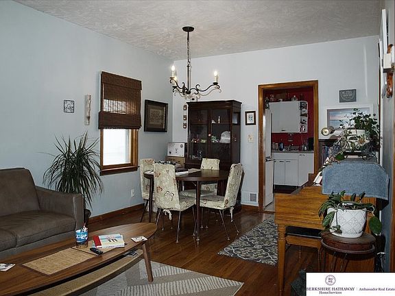 3rd image of 2714 Shirley St