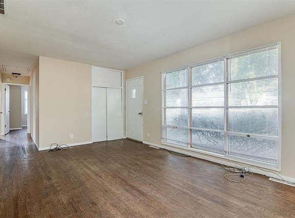 5th image of 807 N 80th Ter
