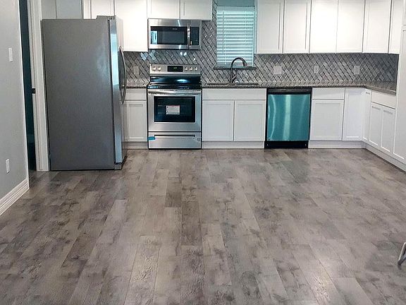 Spacious kitchen