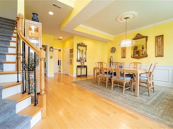 4th image of 3011 Park View Ct