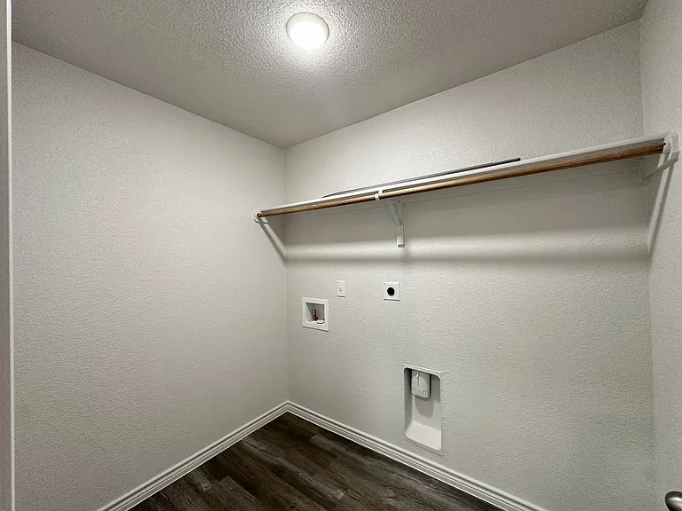 222B Dolphin Dr — Photo 17
