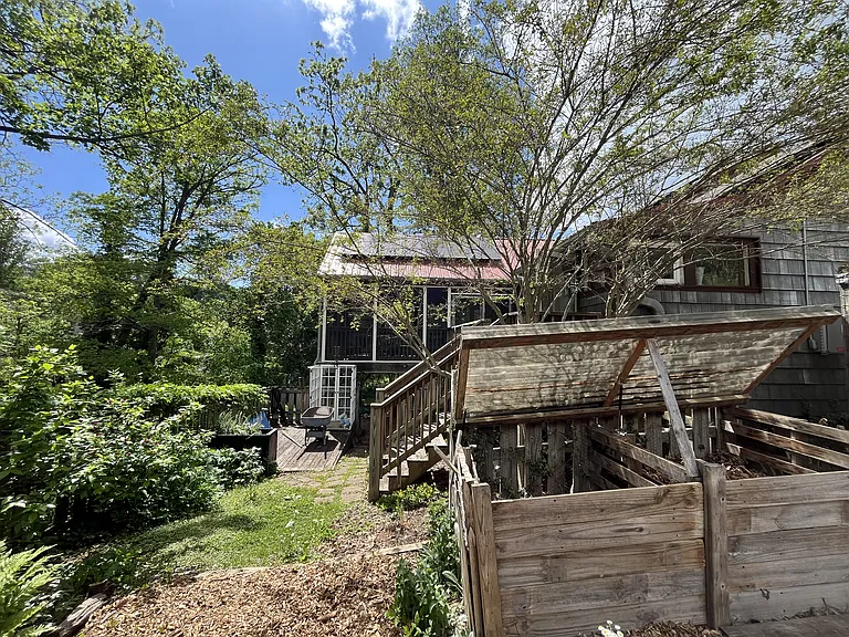 176 Sulphur Springs Rd — Photo 36