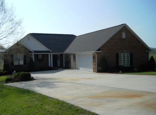 88 Fairway Vlg, Galax, VA 24333