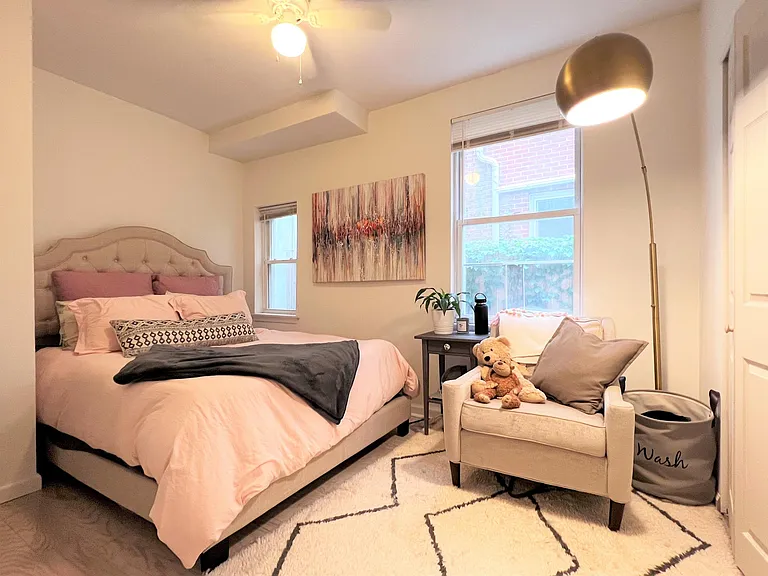 1627 Wallace St #1R — Photo 5