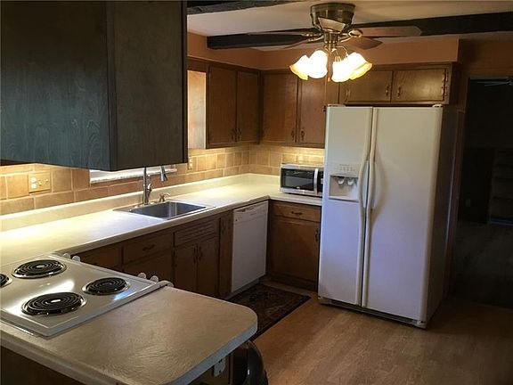 2nd image of 4031 Tuxey Ave