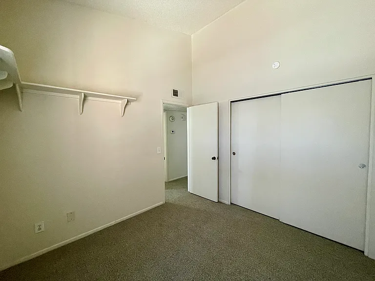 1710 W Wood Bridge Ct — Photo 6