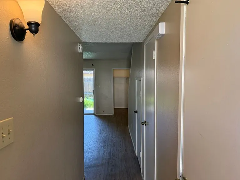 2419 Westholme Blvd — Photo 4