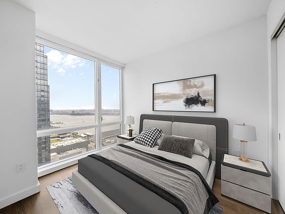 3rd image of 605 W 42nd St APT 49R
