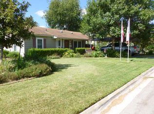 1303 21st St, Hondo, TX 78861