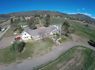 9323 Hierba Rd, Agua Dulce, CA 91390