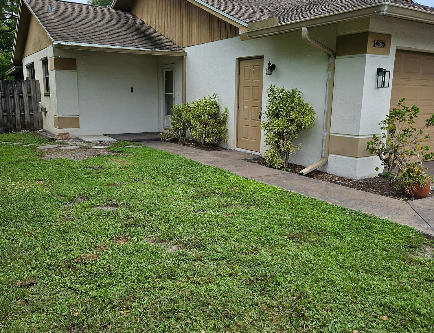 2 bed, 2.0 bath, 1188 sqft, $2,000 — Photo 2