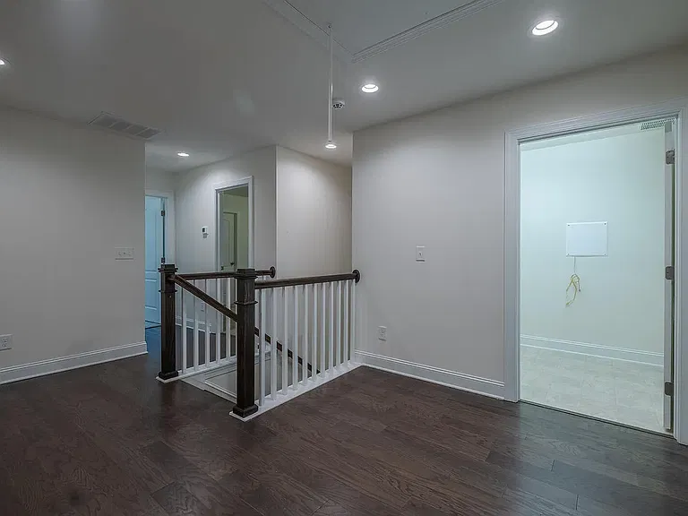 311 Alamosa Pl — Photo 9