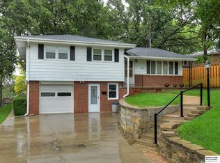 4935 S 79th St, Ralston, NE 68127