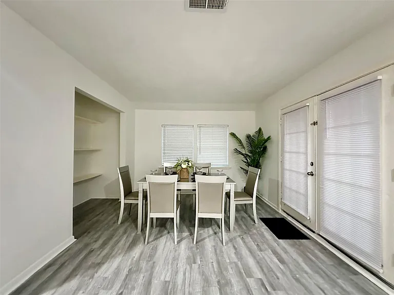 5346 Windswept Ln — Photo 12